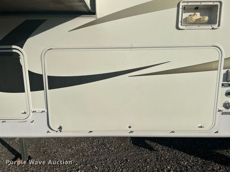 image for item OM9201 2007 Fleetwood Wilderness   Advantage camper