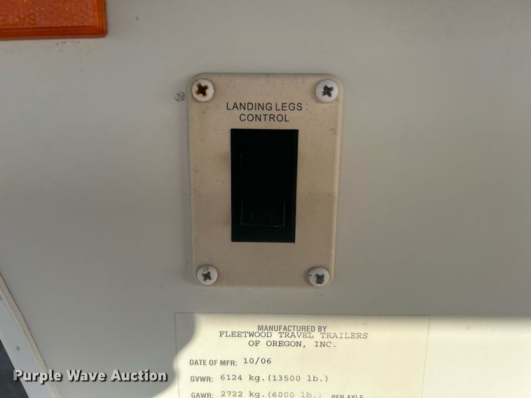 image for item OM9201 2007 Fleetwood Wilderness   Advantage camper