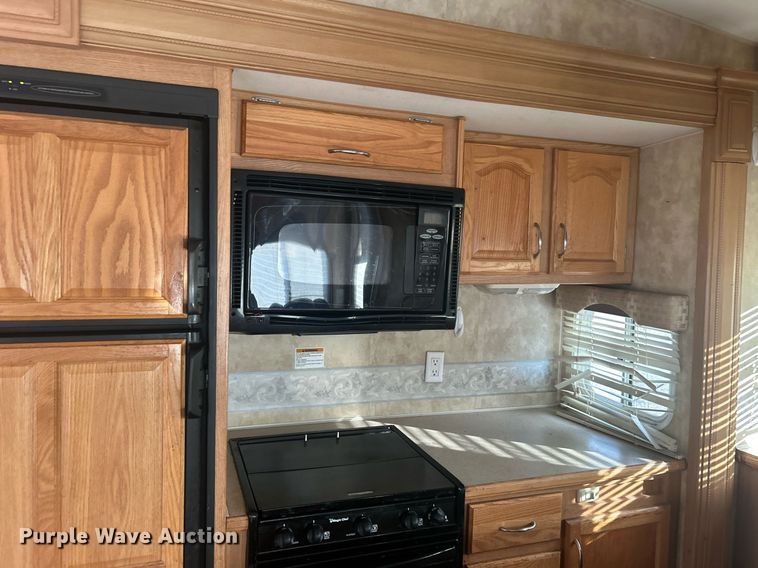 image for item OM9201 2007 Fleetwood Wilderness   Advantage camper