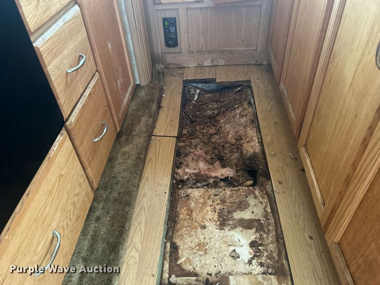 image for item OM9201 2007 Fleetwood Wilderness   Advantage camper