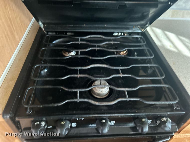 image for item OM9201 2007 Fleetwood Wilderness   Advantage camper