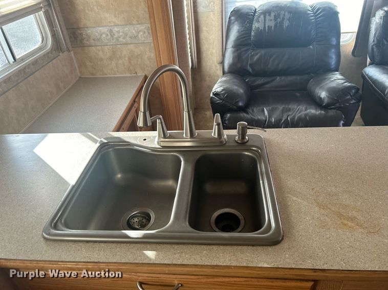 image for item OM9201 2007 Fleetwood Wilderness   Advantage camper