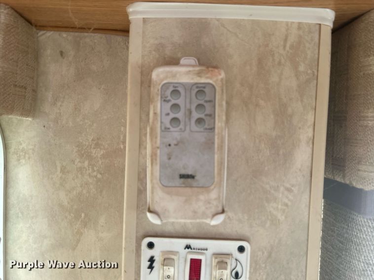 image for item OM9201 2007 Fleetwood Wilderness   Advantage camper