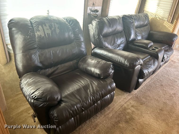 image for item OM9201 2007 Fleetwood Wilderness   Advantage camper