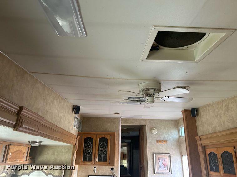 image for item OM9201 2007 Fleetwood Wilderness   Advantage camper