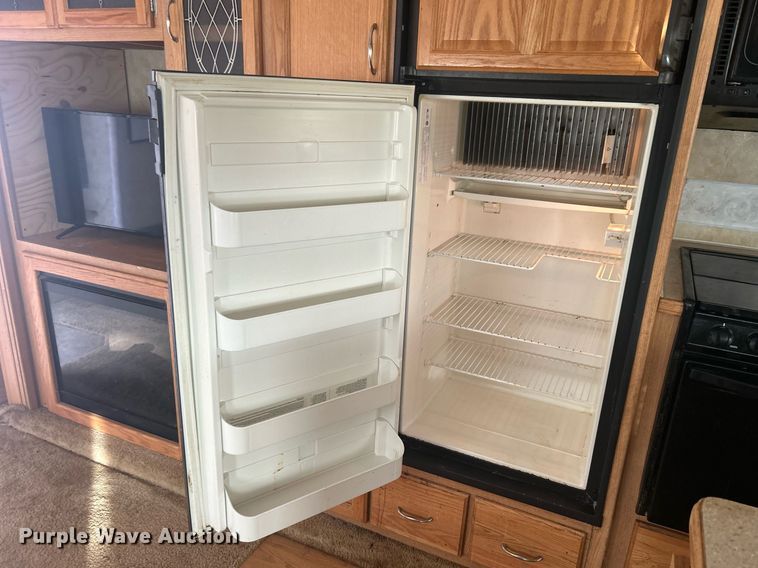 image for item OM9201 2007 Fleetwood Wilderness   Advantage camper