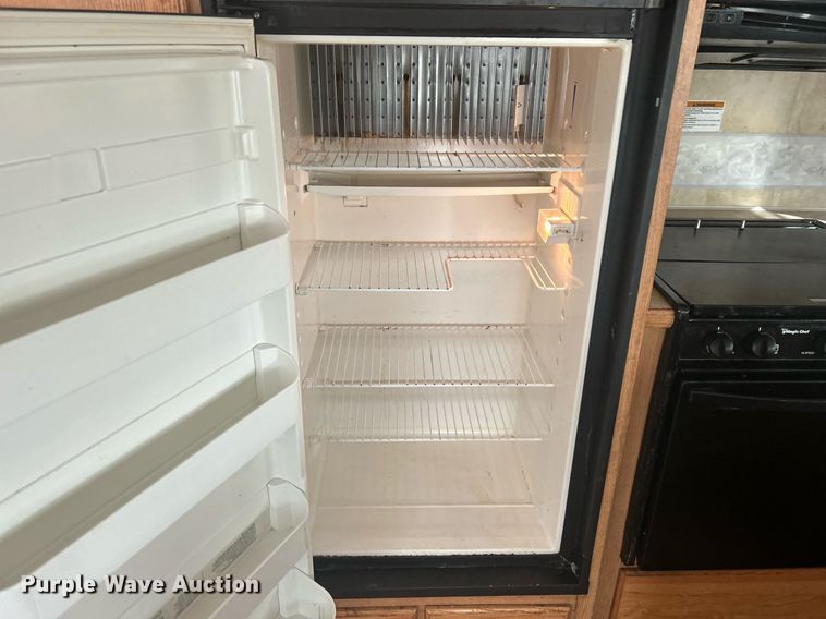 image for item OM9201 2007 Fleetwood Wilderness   Advantage camper