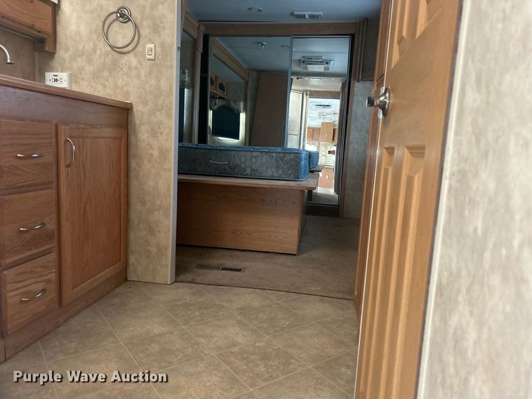 image for item OM9201 2007 Fleetwood Wilderness   Advantage camper