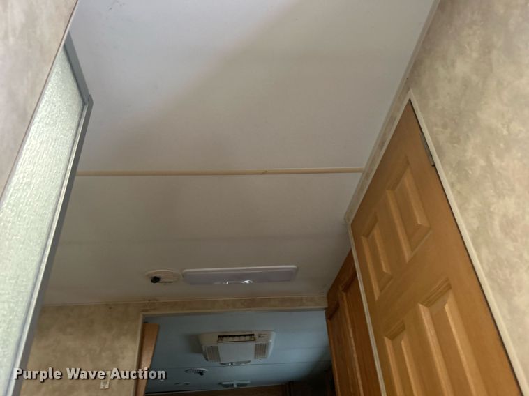 image for item OM9201 2007 Fleetwood Wilderness   Advantage camper