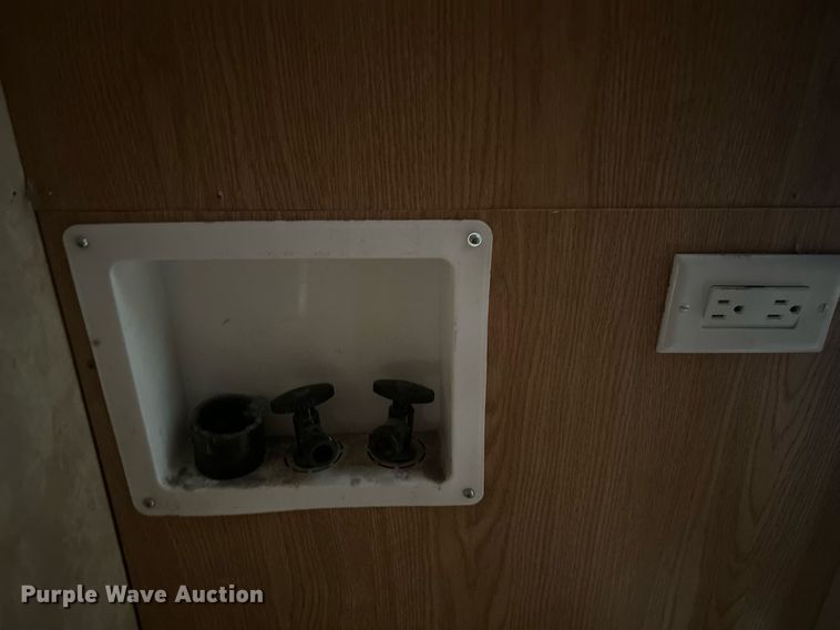 image for item OM9201 2007 Fleetwood Wilderness   Advantage camper