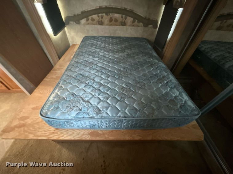 image for item OM9201 2007 Fleetwood Wilderness   Advantage camper