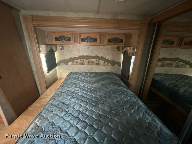 image for item OM9201 2007 Fleetwood Wilderness   Advantage camper