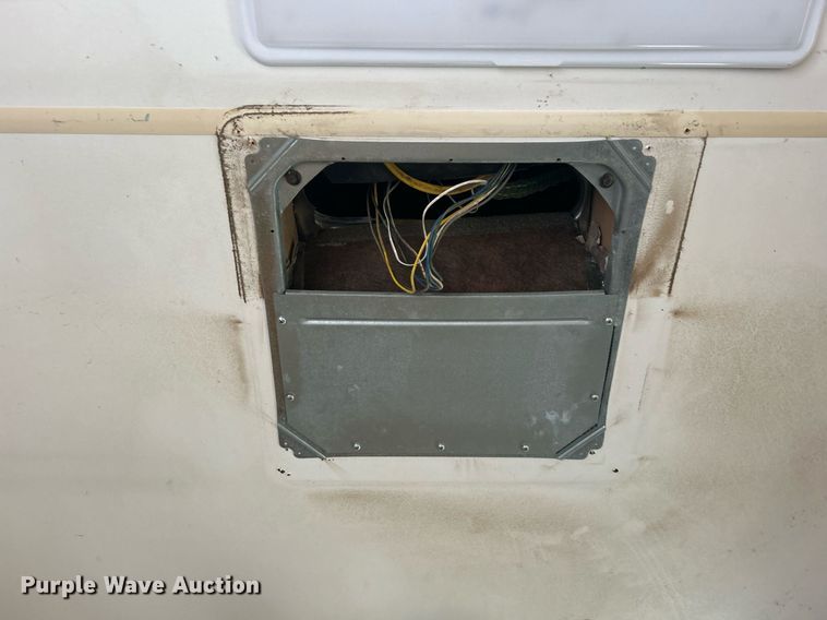 image for item OM9201 2007 Fleetwood Wilderness   Advantage camper