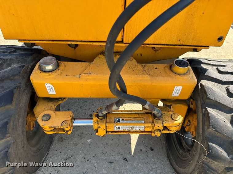 image for item YA0440 2011 Carlton Professional Tree Equipment SP7015 stump grinder