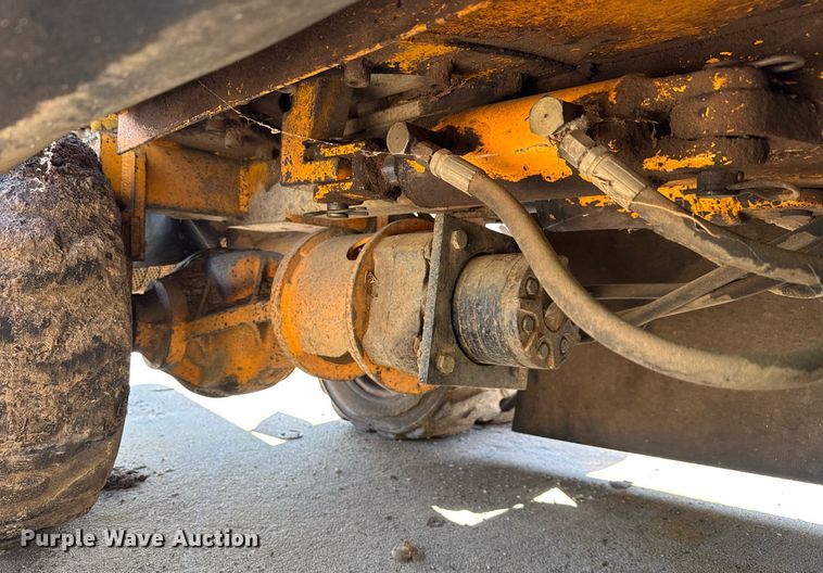 image for item YA0440 2011 Carlton Professional Tree Equipment SP7015 stump grinder