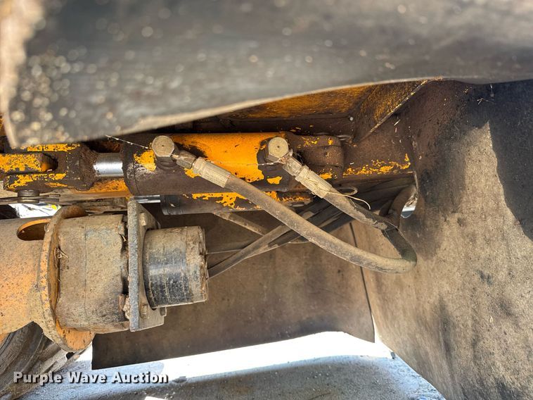 image for item YA0440 2011 Carlton Professional Tree Equipment SP7015 stump grinder