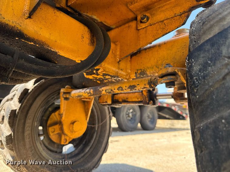 image for item YA0440 2011 Carlton Professional Tree Equipment SP7015 stump grinder