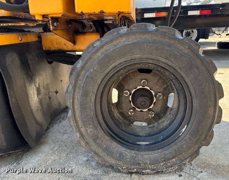 image for item YA0440 2011 Carlton Professional Tree Equipment SP7015 stump grinder