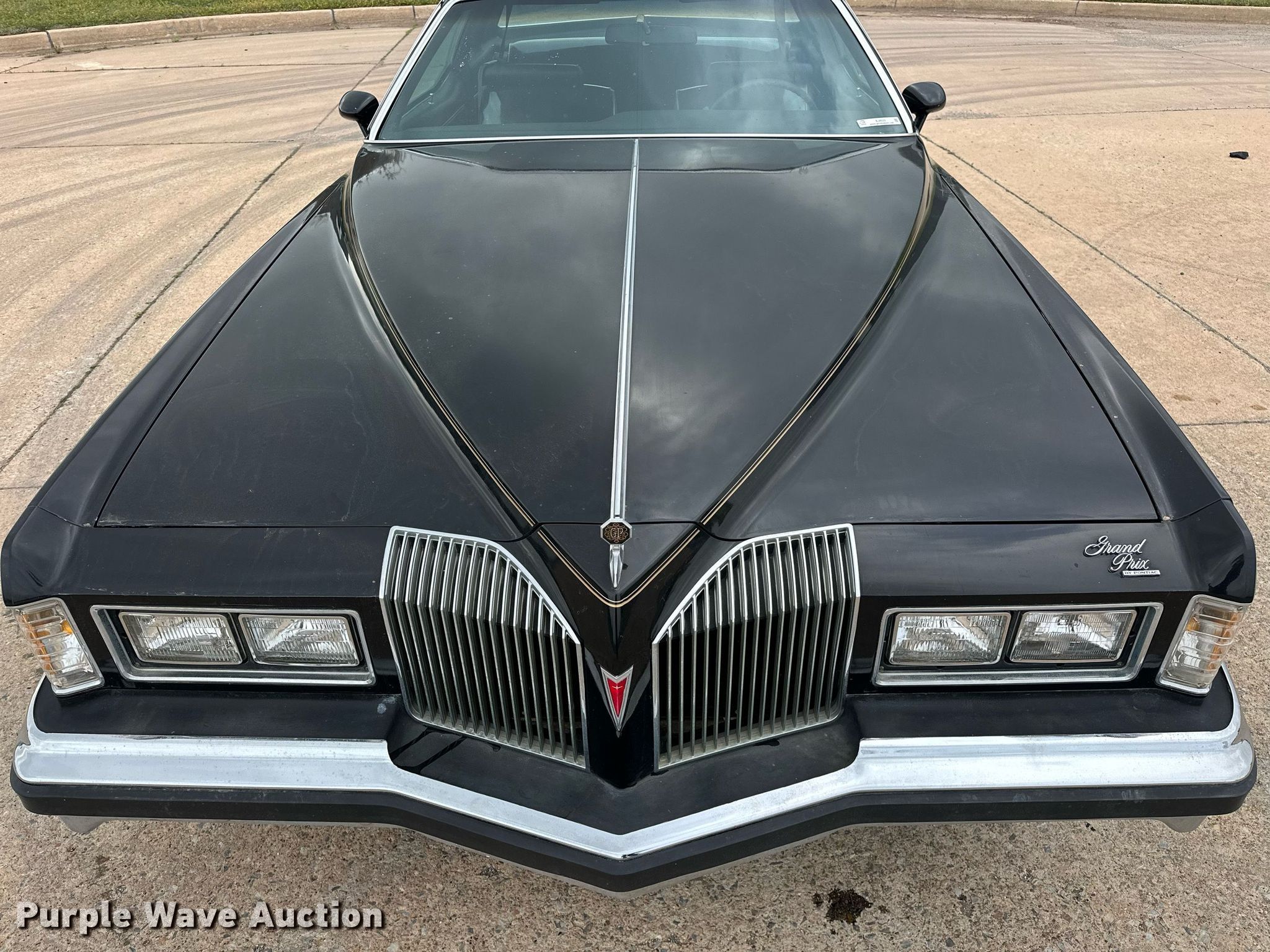 1976 Pontiac Grand Prix in Norman, OK | Item EJ8522 sold