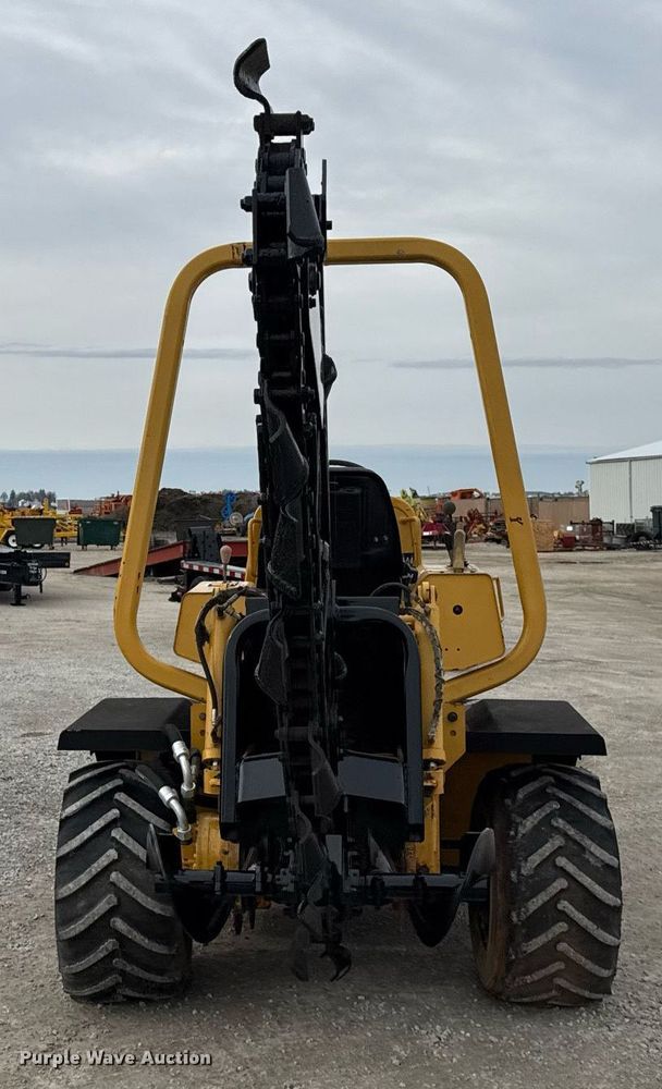 image for item DH9896 2005 Vermeer RT650 trencher