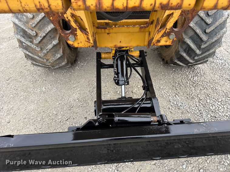 image for item DH9896 2005 Vermeer RT650 trencher