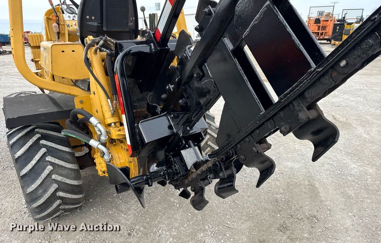 image for item DH9896 2005 Vermeer RT650 trencher