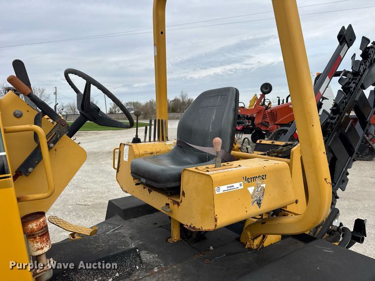 image for item DH9896 2005 Vermeer RT650 trencher