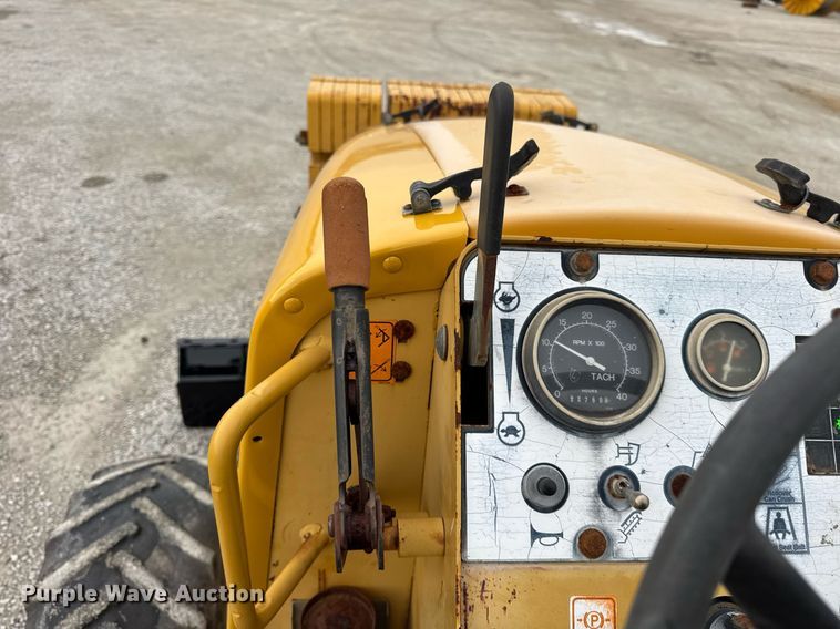 image for item DH9896 2005 Vermeer RT650 trencher
