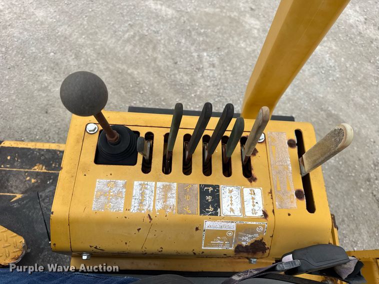 image for item DH9896 2005 Vermeer RT650 trencher