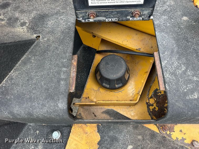 image for item DH9896 2005 Vermeer RT650 trencher