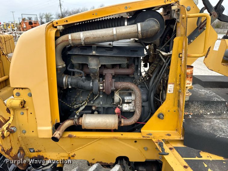 image for item DH9896 2005 Vermeer RT650 trencher