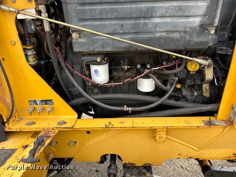 image for item DH9896 2005 Vermeer RT650 trencher