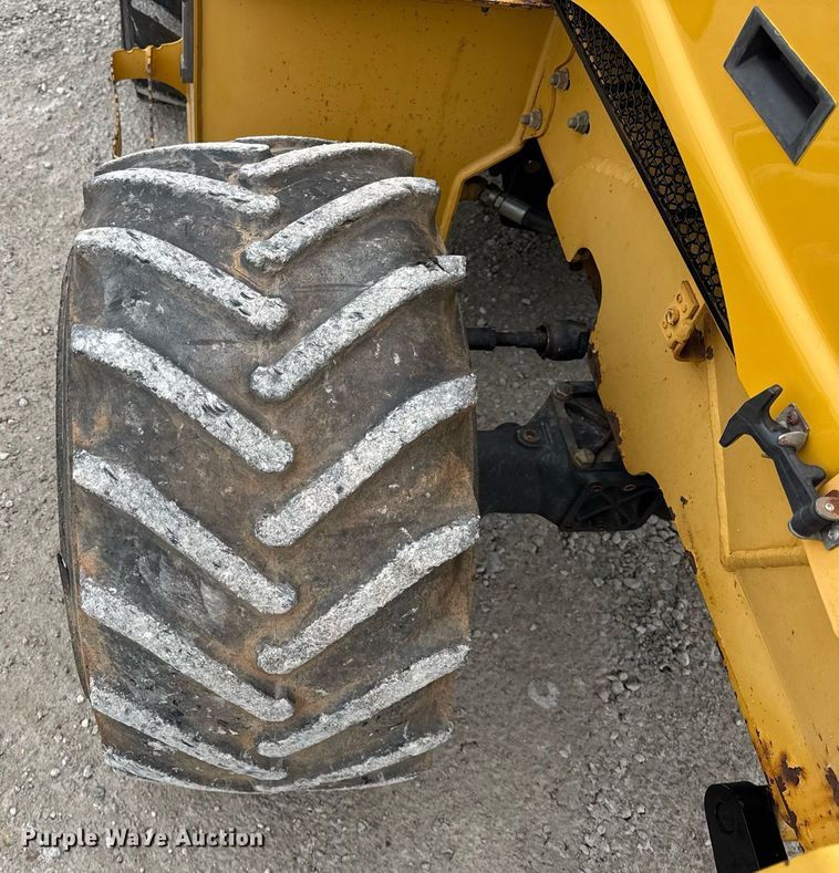 image for item DH9896 2005 Vermeer RT650 trencher