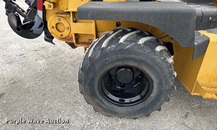 image for item DH9896 2005 Vermeer RT650 trencher