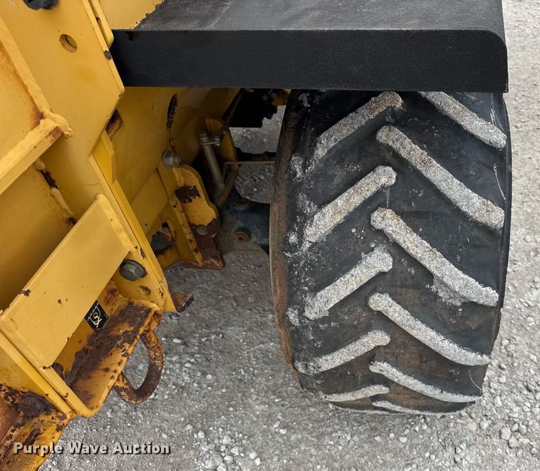 image for item DH9896 2005 Vermeer RT650 trencher