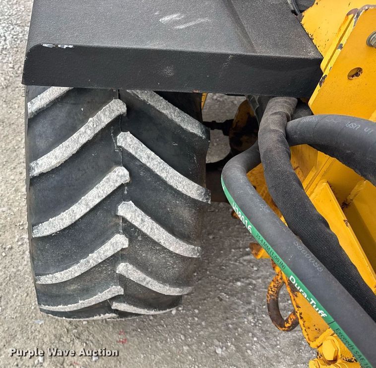 image for item DH9896 2005 Vermeer RT650 trencher