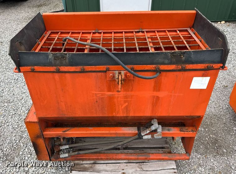 image for item DH9897 Holder C9700H municipal tractor