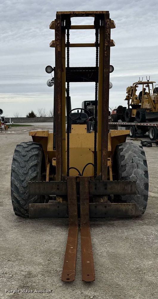 image for item DH9898 1994 Harlo HF456B forklift