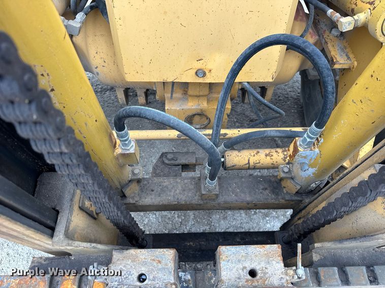 image for item DH9898 1994 Harlo HF456B forklift