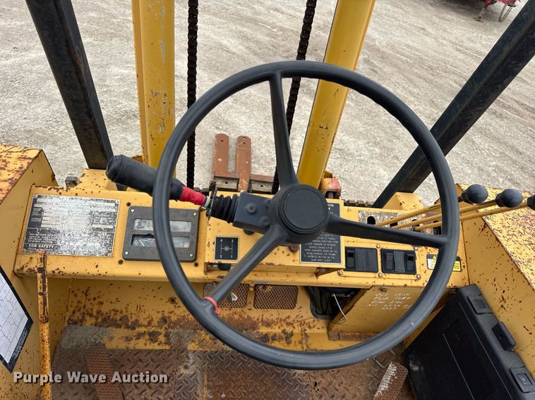 image for item DH9898 1994 Harlo HF456B forklift