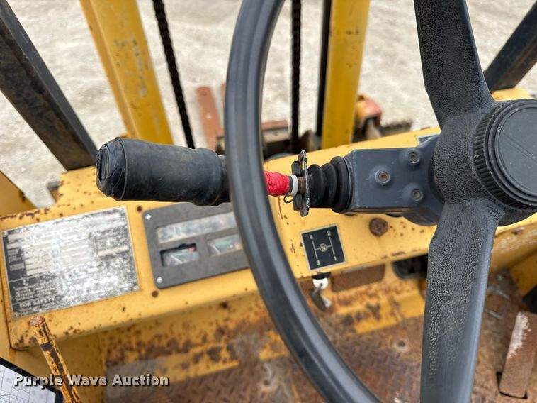 image for item DH9898 1994 Harlo HF456B forklift