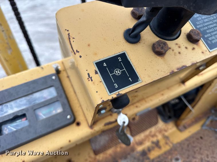 image for item DH9898 1994 Harlo HF456B forklift