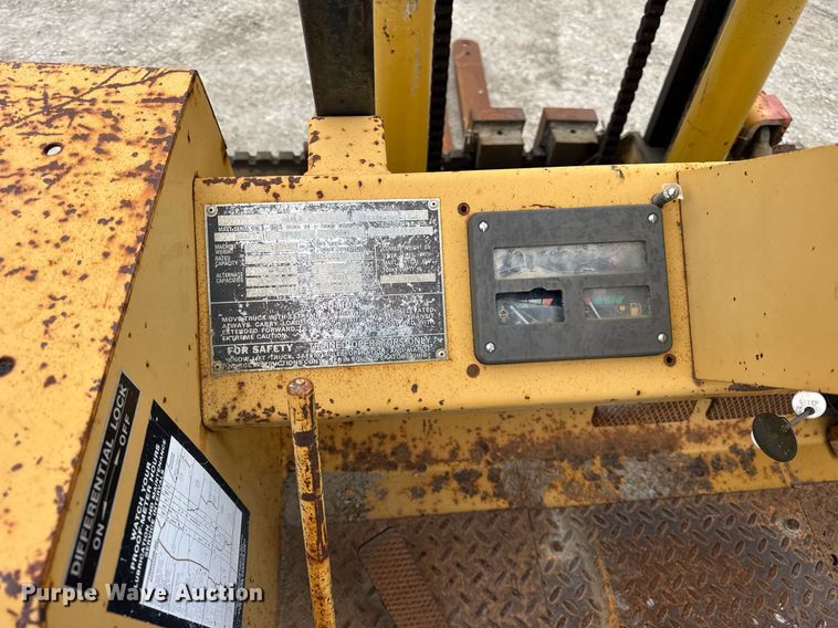 image for item DH9898 1994 Harlo HF456B forklift