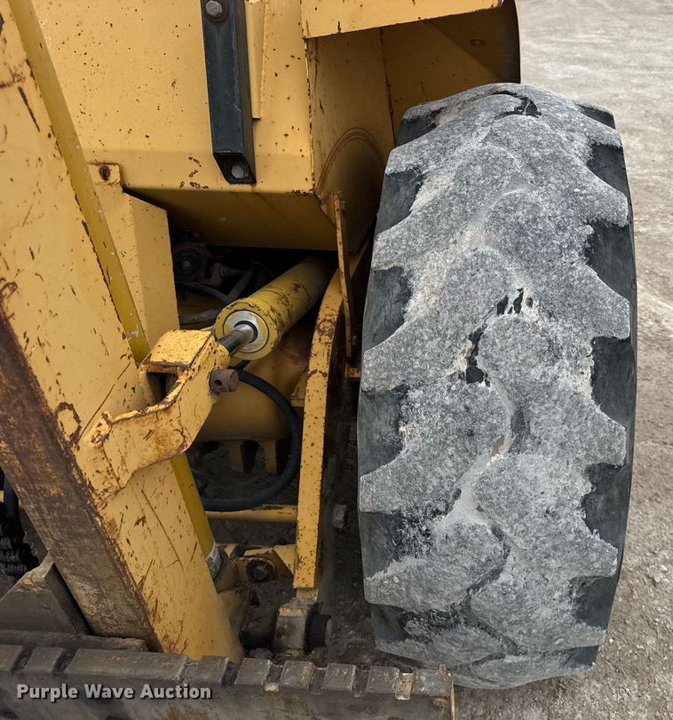 image for item DH9898 1994 Harlo HF456B forklift