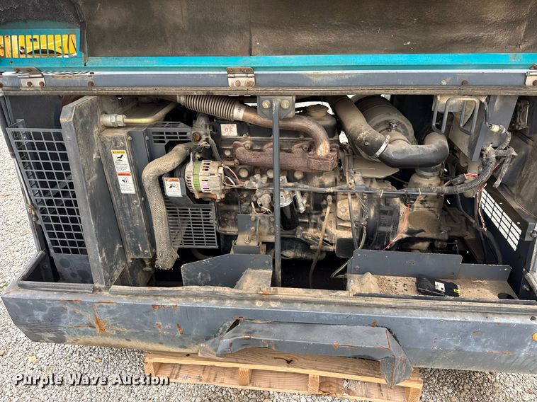 image for item DH9899 Airman PDS185S air compressor