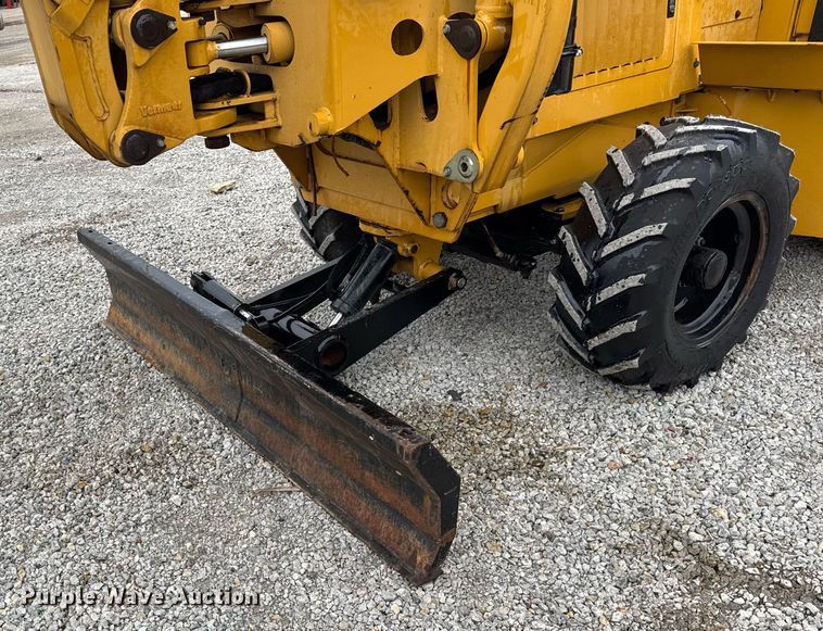 image for item DH9900 2000 Vermeer V4150A trencher