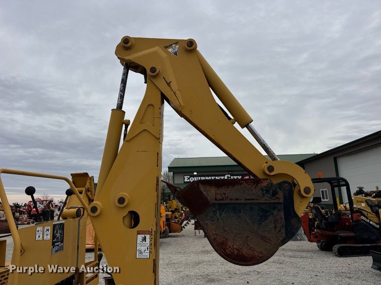 image for item DH9900 2000 Vermeer V4150A trencher