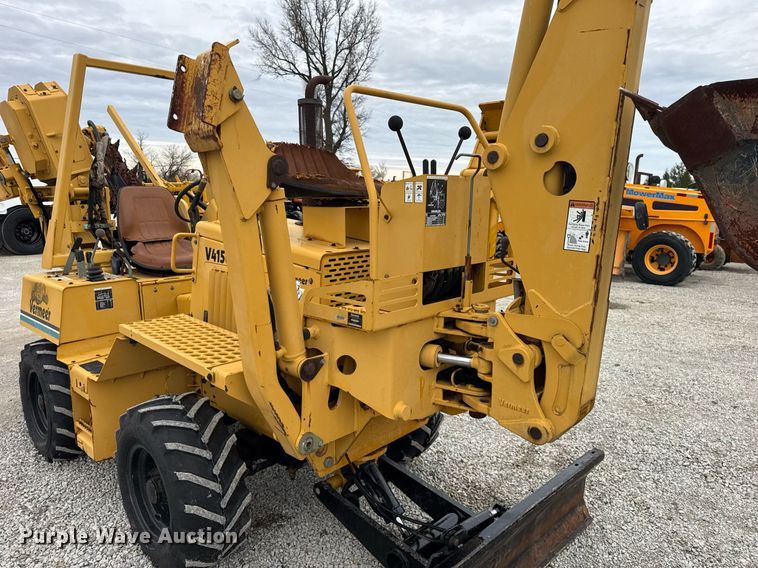 image for item DH9900 2000 Vermeer V4150A trencher