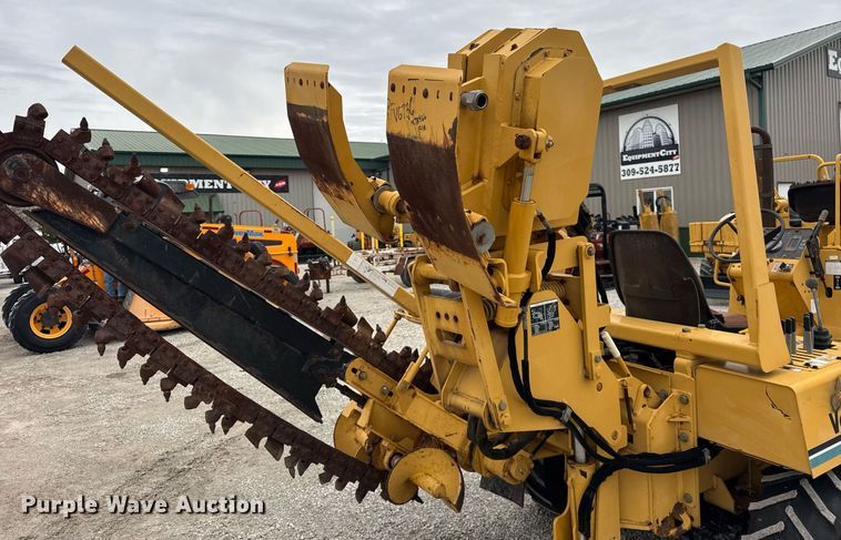 image for item DH9900 2000 Vermeer V4150A trencher