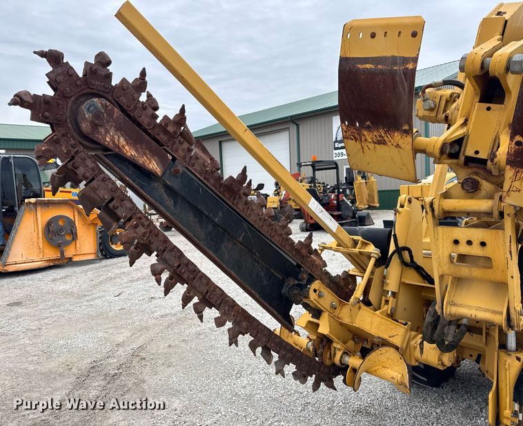 image for item DH9900 2000 Vermeer V4150A trencher